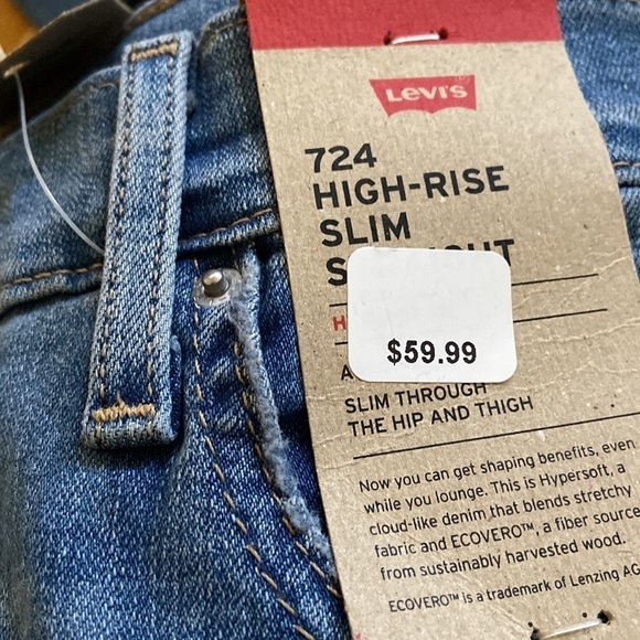 Levi's® Women's 724™M High-Rise Straight Jeans
- Slate Fixer 32
Nwt - Picture 7 of 7